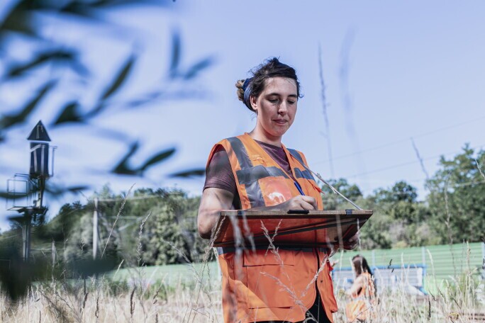 Mitarbeiter:in (m/w/d) im Garten- und Landschaftsbau (GALA), 1. Bild